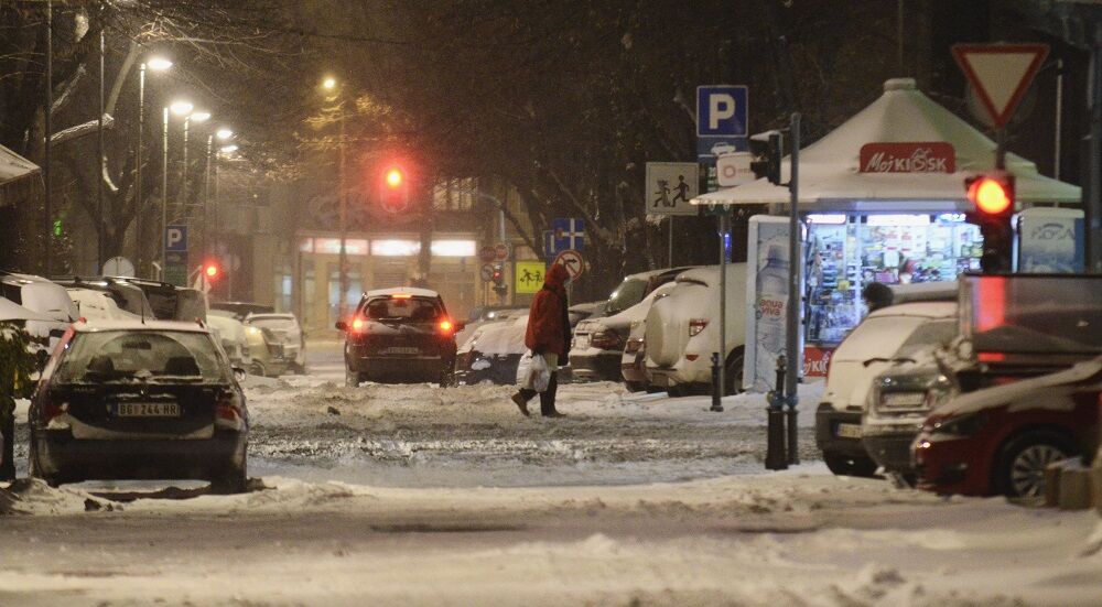 Šta da radite ako se izlomite na ledu? U nekim slučajevima sleduje vam preko 600.000, možete debelo da naplatite!