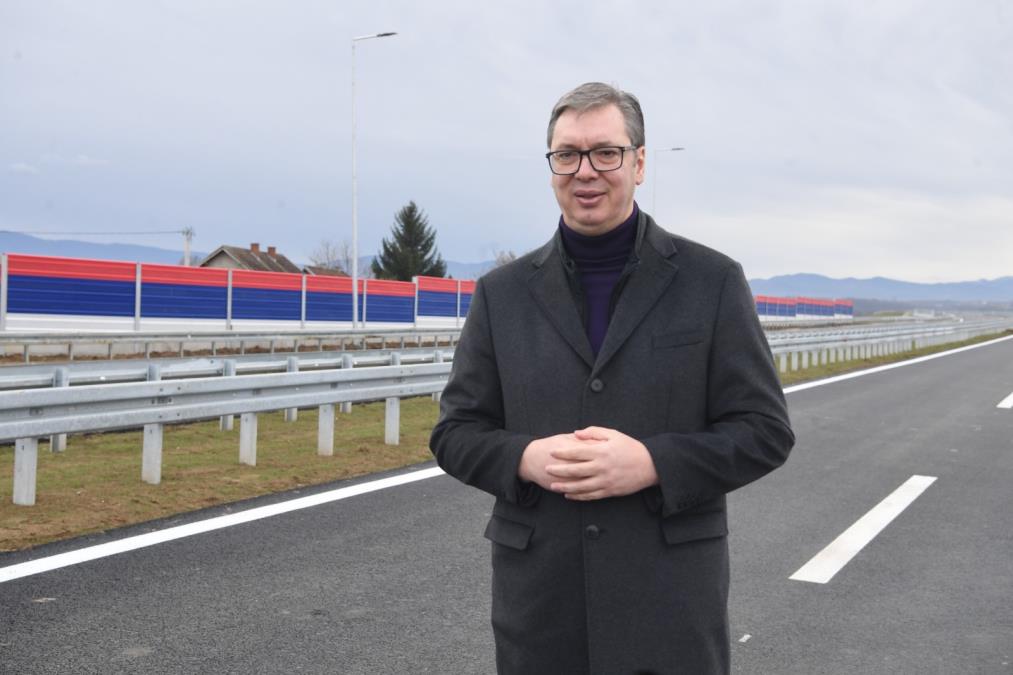 SUTRA SE OTVARA 54,5 KM BRZE SAOBRAĆAJNICE KOJA SPAJA MAČVU I PODRINJE, ŠABAC I LOZNICU Predsednik Vučić: Bez velikih snova nema ni velikih dela