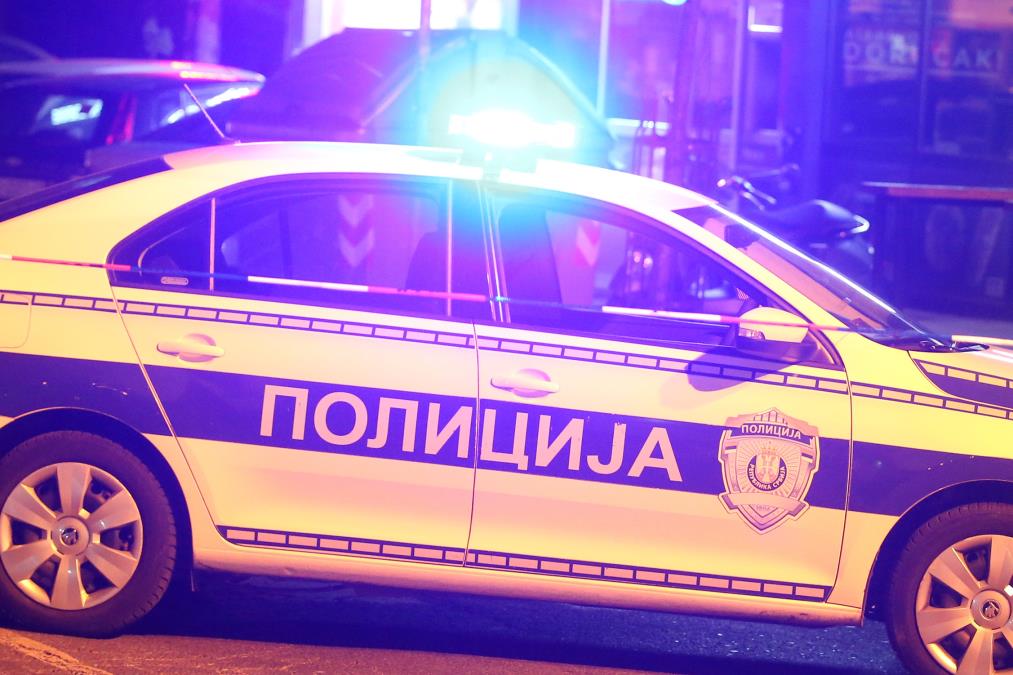 POPEO SE NA ZGRADU, PRETIO SKOKOM, A ONDA JE POLICIJA ODRADILA KLJUČNU STVAR: Detalji drame na Novom Beogradu, agonija trajala skoro 3 sata