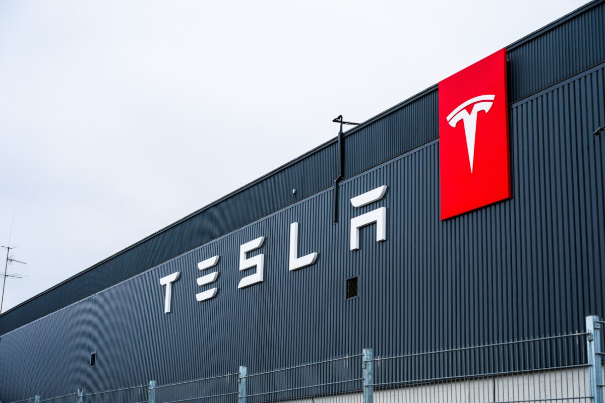 „Tesla“ obara sve rekorde – ulagači u njene akcije pomno prate veliki rast