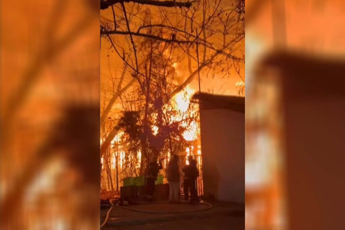 (VIDEO) Veliki požar u Kruševcu, na terenu vatrogasci