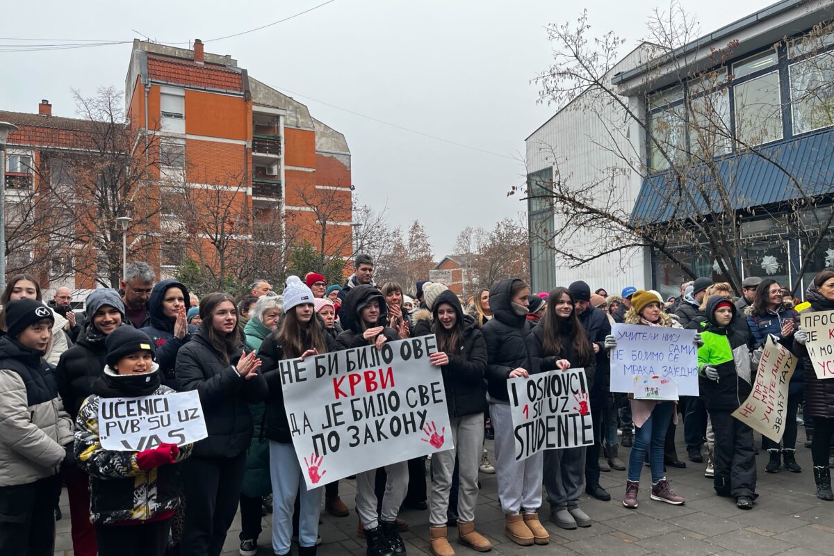 BLOG Deo škola u Srbiji i danas u blokadi: Beogradski maturanti za petak najavljuju veliki skup