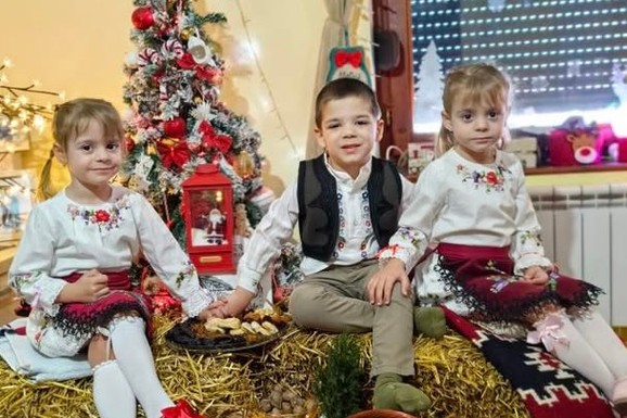 PRELEPA PRAZNIČNA SLIKA IZ MALE JEŽEVICE U domu Đukića kod Požege se od malena uče srpski običaji i tradicija (FOTO)