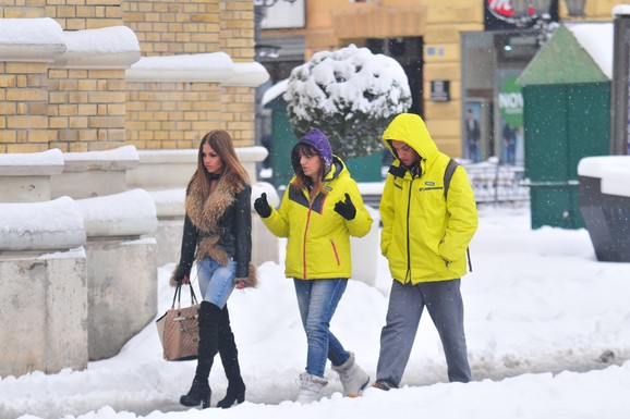 (MAPE) BORBA ANTICIKLONA NAD SRBIJOM! „Winter killer“ tera zimu, sibirski je vraća:  Meteorolog otkrio detaljnu prognozu, jedna stvar biće presudna