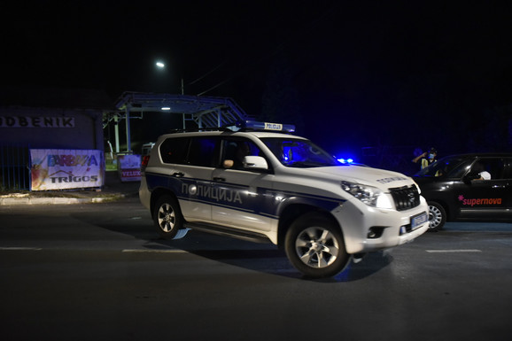 FORDOM SE ZAKUCAO U BANDERU Nesreća u Futogu: Posle udesa pobegli sa lica mesta