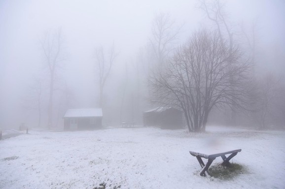 MAGLA, JUTARNJI MRAZ I TEMPERATURE U MINUSU RHMZ izdao novo upozorenje: Evo kakvo nas vreme očekuje tokom naredne nedelje i do kraja januara (FOTO)