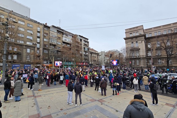 Studenti na 15 minuta blokirali raskrsnice u centru Beograda i u Zemunu: U naredna tri dana tri protesta