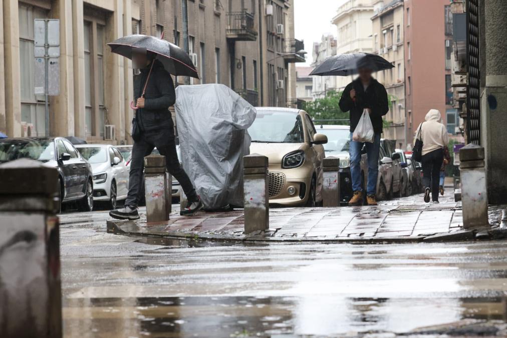 Zahlađenje sa kišom već zahvatilo ove delove Srbije! Pašće i do 25 centimetara snega, a pahulje se očekuju i u Beogradu: Detaljna prognoza za naredne dane