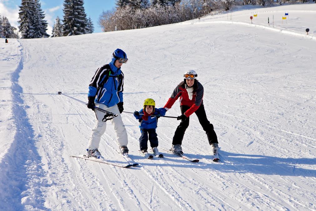 OVO JE NAJJEFTINIJE SKIJALIŠTE U SRBIJI, A NIKO GA SE NE SETI: Nigde nećete naći povoljniju opremu i cenu ski pasa, a staze su san snova