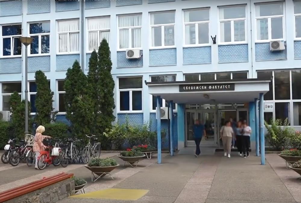 Profesori i zaposleni Ekonomskog fakulteta u Subotici optužuju dekana