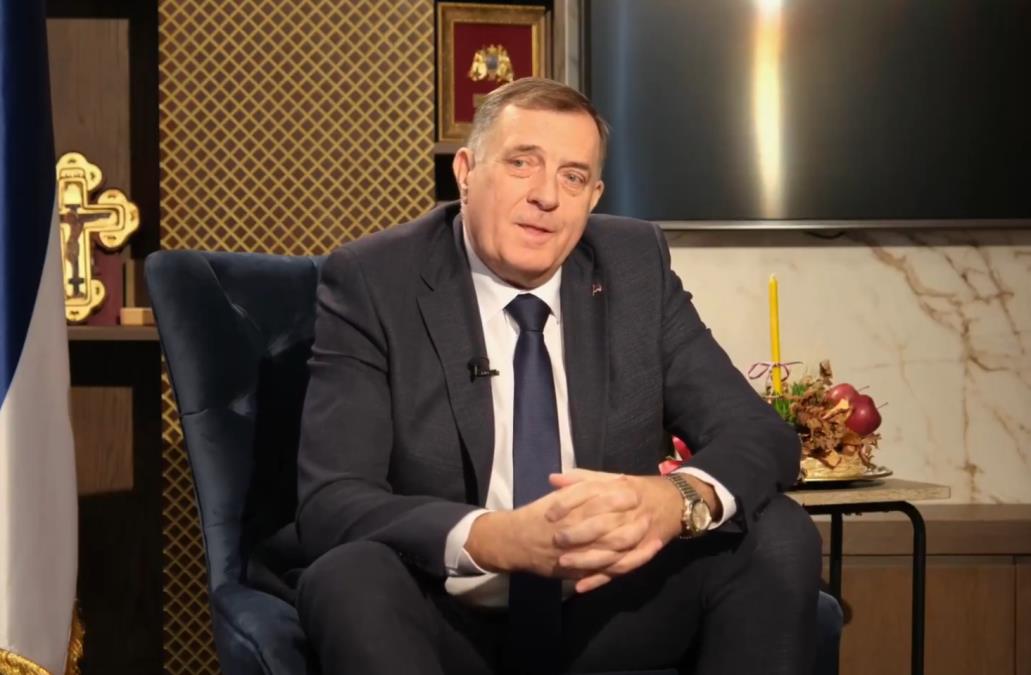 DODIK ČESTITAO BOŽIĆ I DAN REPUBLIKE SRPSKE! „Pokažimo jedinstvo u veri i tradiciji, Mir Božiji, Hristos se rodi“ (FOTO, VIDEO)