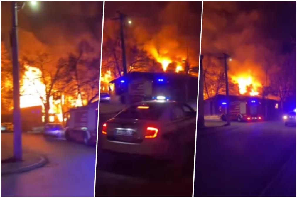 (VIDEO) NEBO CRVENO OD VATRE U KRUŠEVCU! Veliki požar guta Uljaru, preti da se proširi na sve okolne objekte – GUST DIM IZDIŽE SE METRIMA U VIS